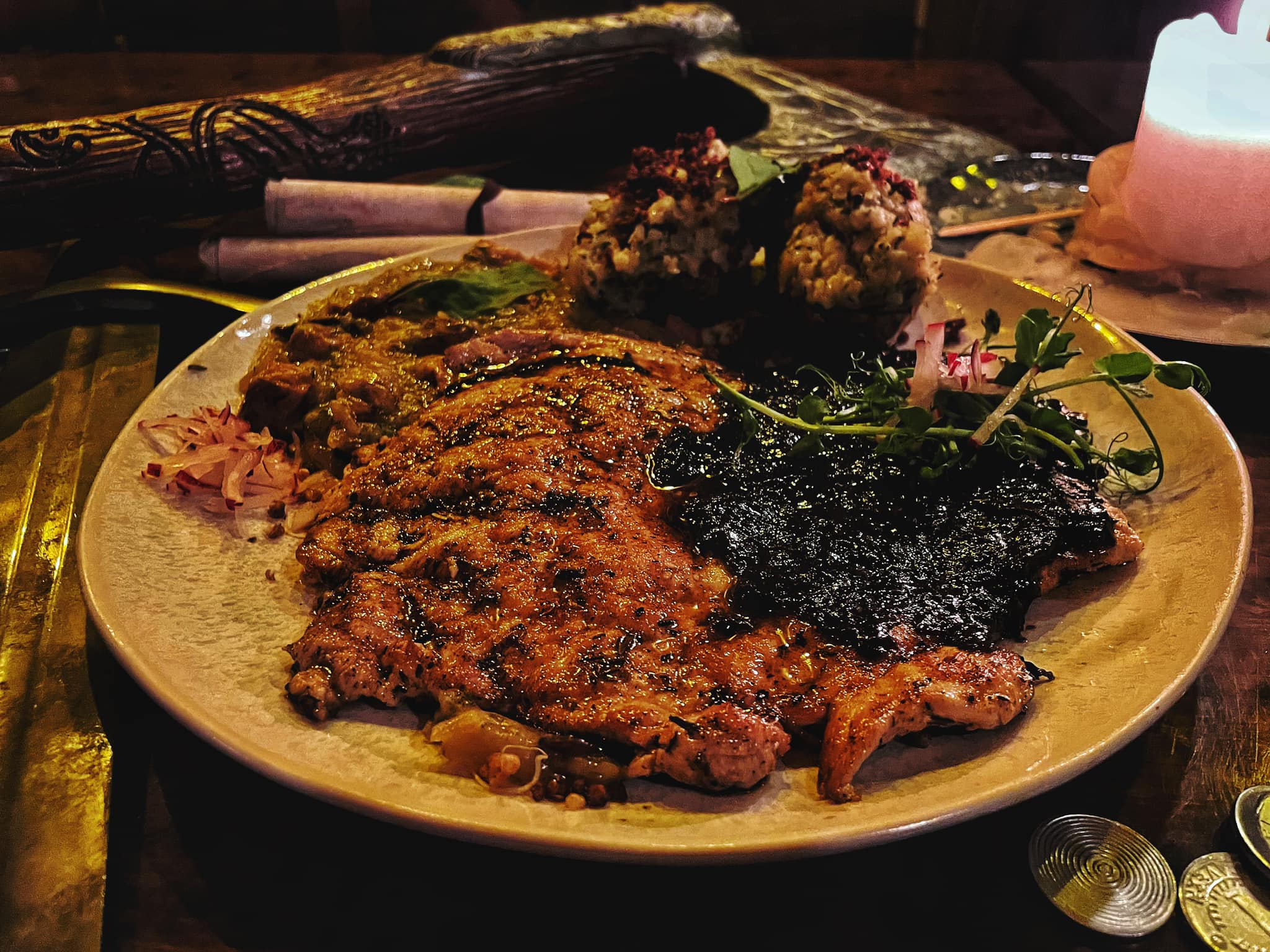 Potrawy karczemne — pierogi i mięsiwa